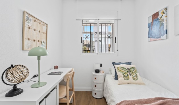Resale - Apartment -
Playa Flamenca - Costa Blanca