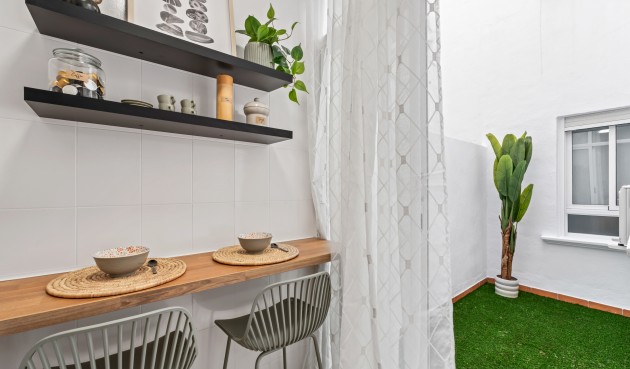 Resale - Apartment -
Playa Flamenca - Costa Blanca