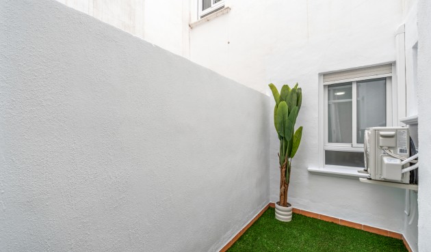 Resale - Apartment -
Playa Flamenca - Costa Blanca