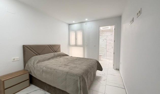 Resale - Apartment -
Torrevieja - Estacion De Autobuses