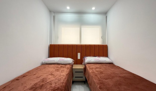 Resale - Apartment -
Torrevieja - Estacion De Autobuses