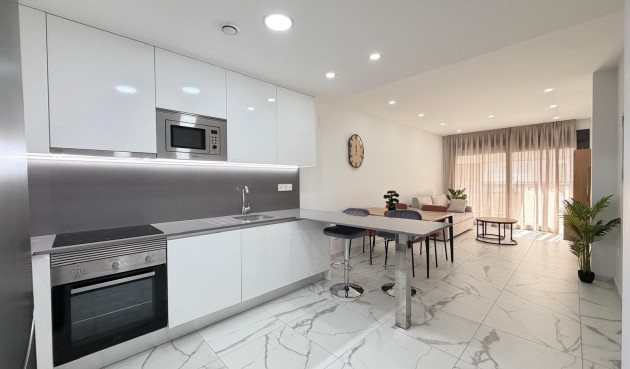 Resale - Apartment -
Torrevieja - Estacion De Autobuses