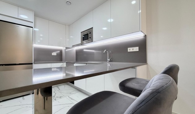 Resale - Apartment -
Torrevieja - Estacion De Autobuses