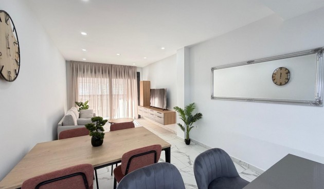 Resale - Apartment -
Torrevieja - Estacion De Autobuses