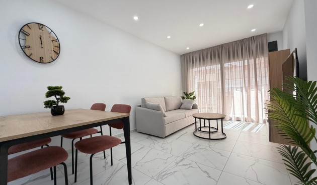 Resale - Apartment -
Torrevieja - Estacion De Autobuses