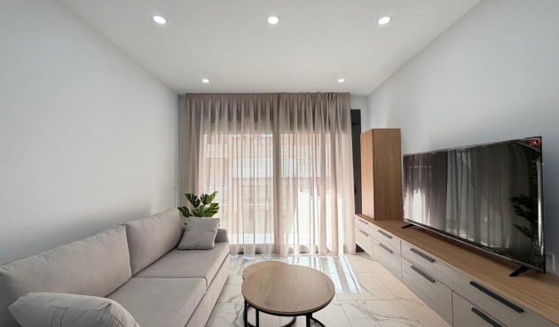 Resale - Apartment -
Torrevieja - Estacion De Autobuses