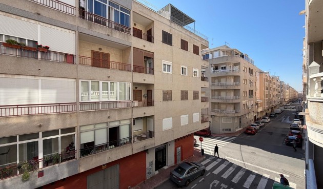 Resale - Apartment -
Torrevieja - Estacion De Autobuses