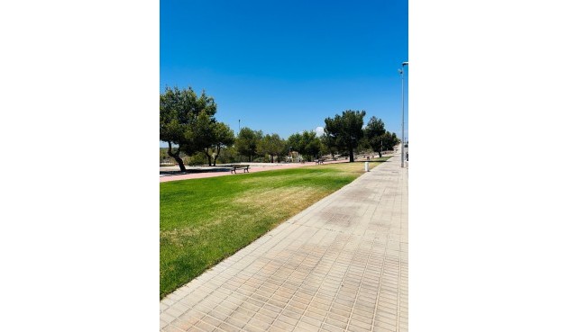 Resale - Bungalow -
Orihuela Costa - Costa Blanca