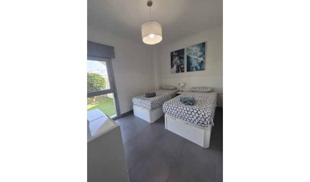 Resale - Bungalow -
Vistabella Golf Entre Naranjos - Inland