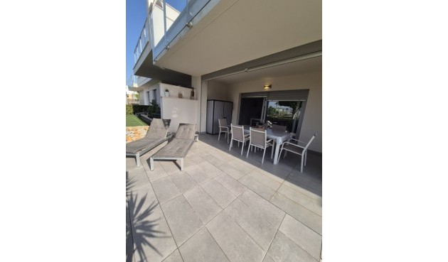Resale - Bungalow -
Vistabella Golf Entre Naranjos - Inland