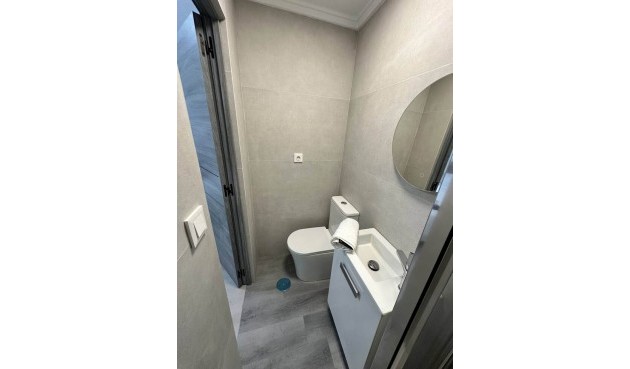 Resale - Apartment -
Torrevieja - Centro
