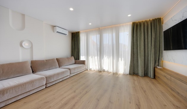 Resale - Apartment -
Torrevieja - Costa Blanca
