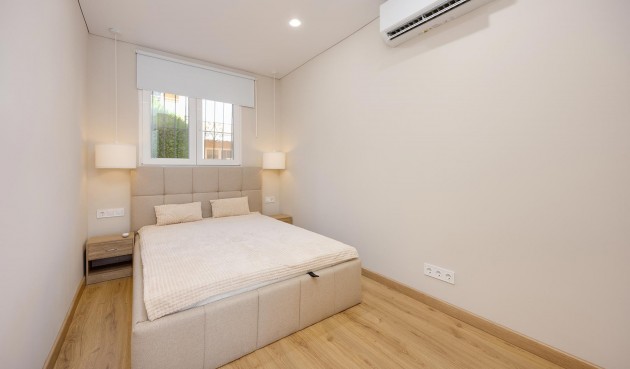 Resale - Apartment -
Torrevieja - Costa Blanca