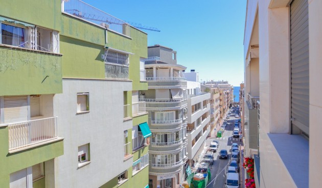 Resale - Apartment -
Torrevieja - Playa del Cura