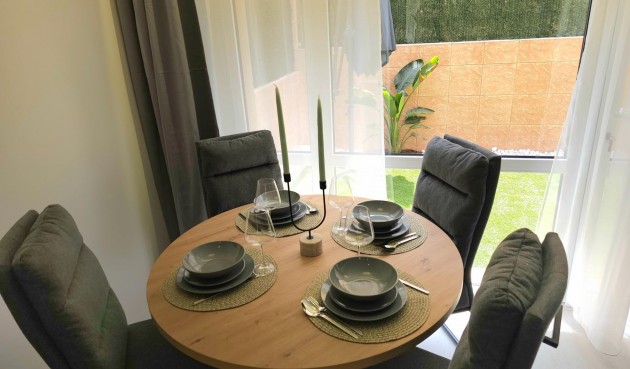 Resale - Bungalow -
Torrevieja - Los Europeos