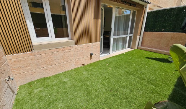 Resale - Bungalow -
Torrevieja - Los Europeos