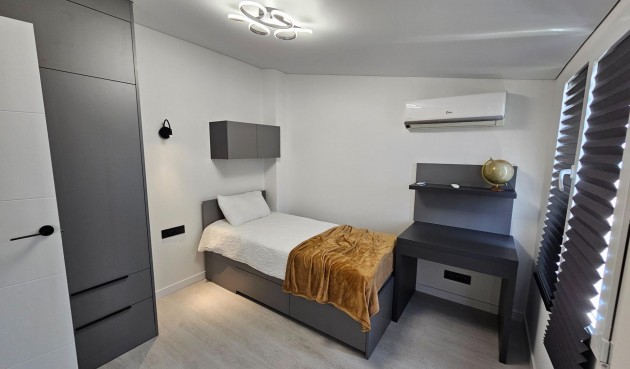 Resale - Bungalow -
Torrevieja - Los Europeos