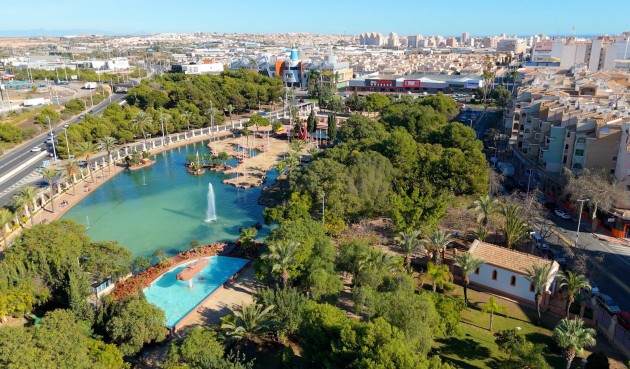 Resale - Apartment -
Torrevieja - PARQUE DE LAS NACIONES