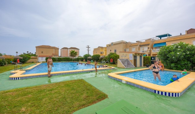 Resale - Villa -
Torrevieja - Torretas