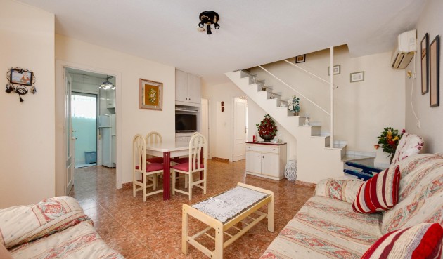 Resale - Villa -
Torrevieja - Torretas