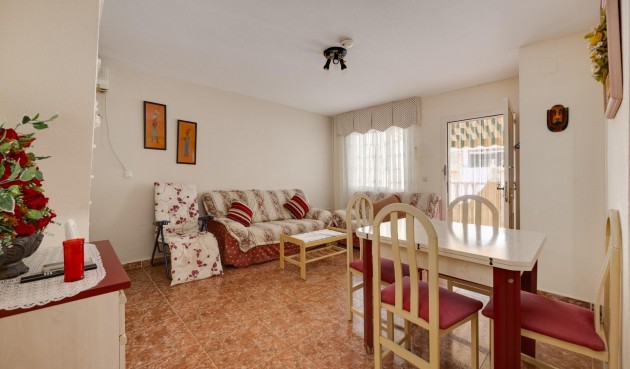 Resale - Villa -
Torrevieja - Torretas