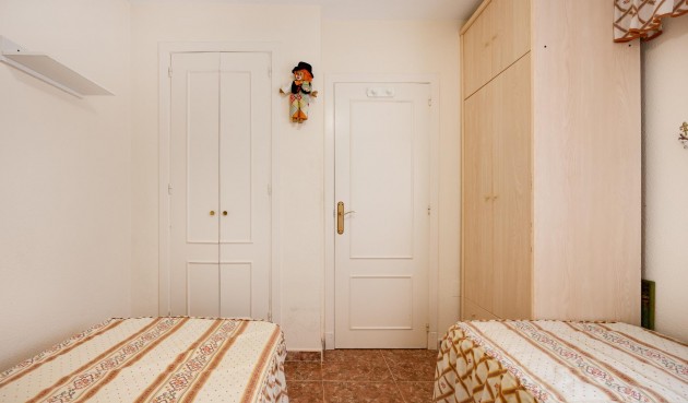 Resale - Villa -
Torrevieja - Torretas