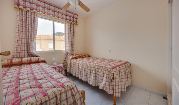 Resale - Villa -
Torrevieja - Torretas