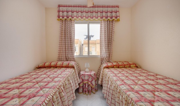 Resale - Villa -
Torrevieja - Torretas
