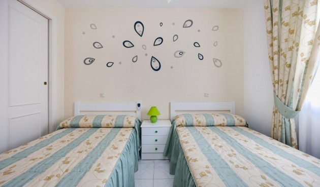 Resale - Villa -
Torrevieja - Torretas