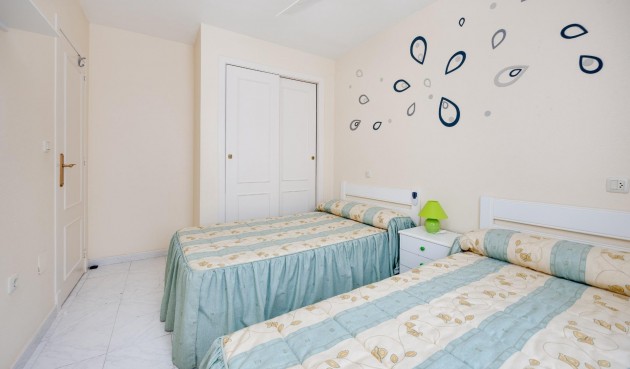 Resale - Villa -
Torrevieja - Torretas