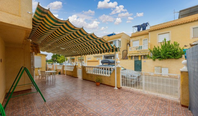 Resale - Villa -
Torrevieja - Torretas