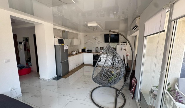 Resale - Apartment -
Torrevieja - Zona Los Frutales