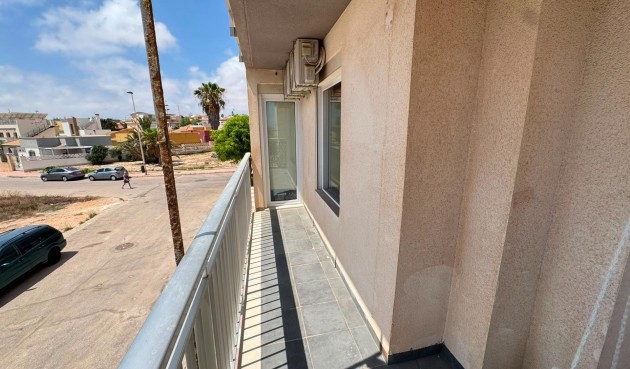 Resale - Apartment -
Torrevieja - Zona Los Frutales