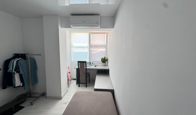 Resale - Apartment -
Torrevieja - Zona Los Frutales