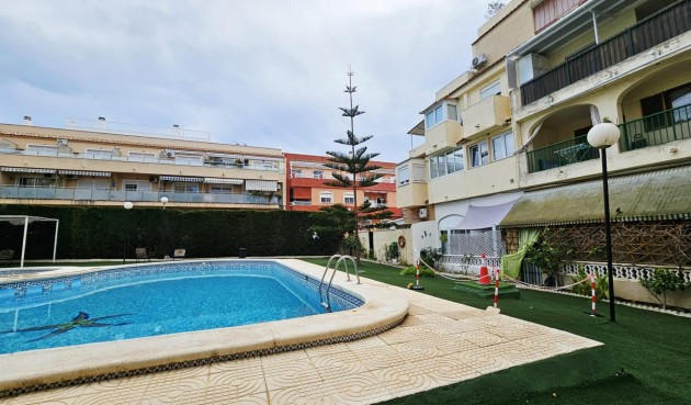 Resale - Apartment -
Torrevieja - Nueva Torrevieja