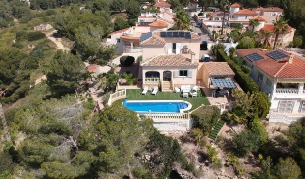 Resale - Villa -
Pinar de Campoverde - Inland