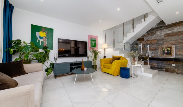 Resale - Town House -
Villamartin - Costa Blanca