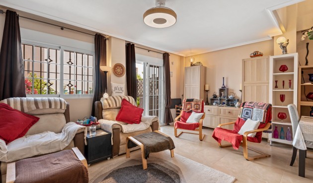 Resale - Town House -
San Miguel de Salinas - Inland