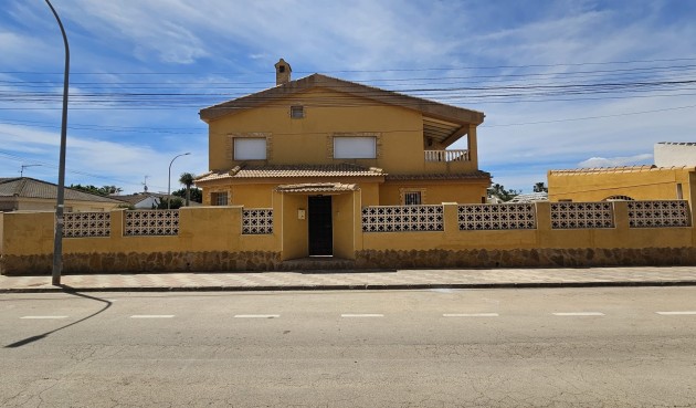 Resale - Villa -
Los Alcazares - Costa Calida