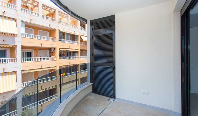 Resale - Apartment -
Torrevieja - Costa Blanca