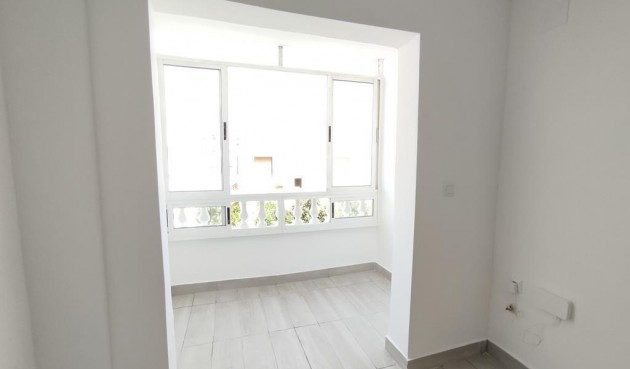 Resale - Apartment -
Torrevieja - Habaneras