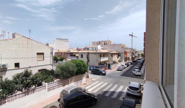 Resale - Apartment -
Torrevieja - Habaneras