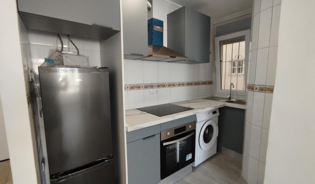 Resale - Apartment -
Torrevieja - Habaneras