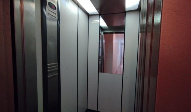 Resale - Apartment -
Torrevieja - Habaneras