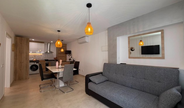 Resale - Bungalow -
Torrevieja - La Veleta