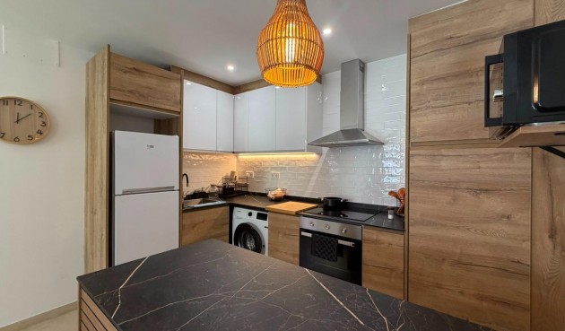 Resale - Bungalow -
Torrevieja - La Veleta