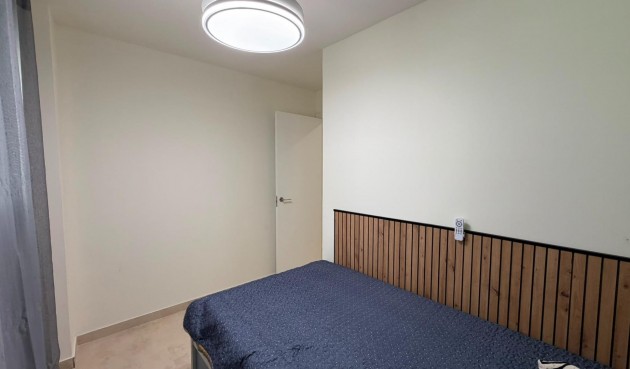 Resale - Bungalow -
Torrevieja - La Veleta