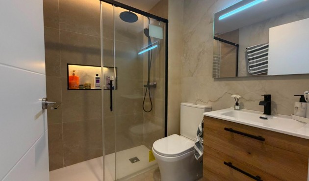 Resale - Bungalow -
Torrevieja - La Veleta