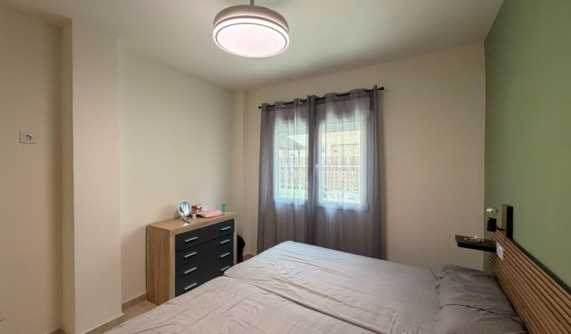 Resale - Bungalow -
Torrevieja - La Veleta