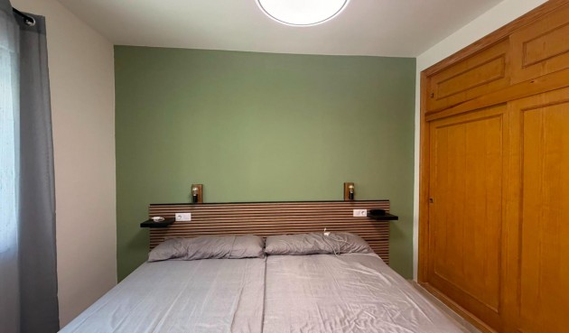 Resale - Bungalow -
Torrevieja - La Veleta